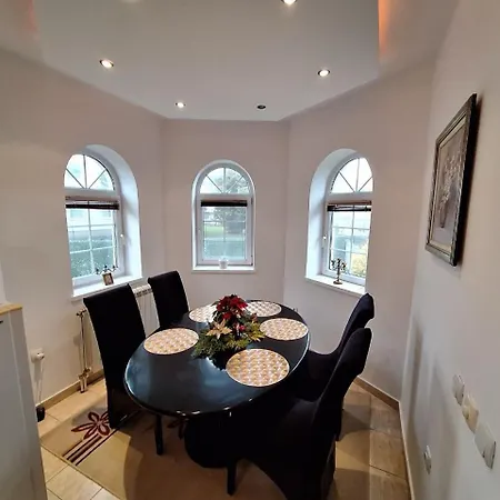 Apartment Diplomat Haven Sremska Kamenica