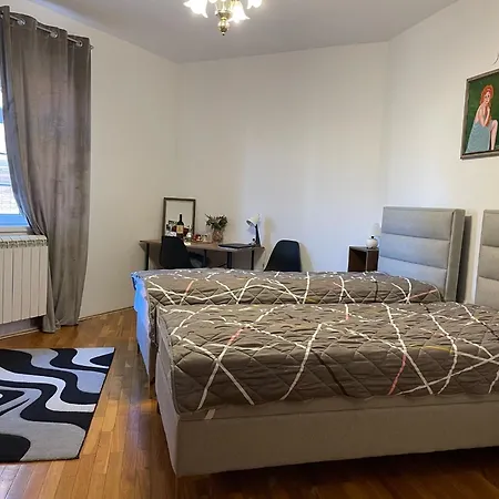 Diplomat Haven Apartament