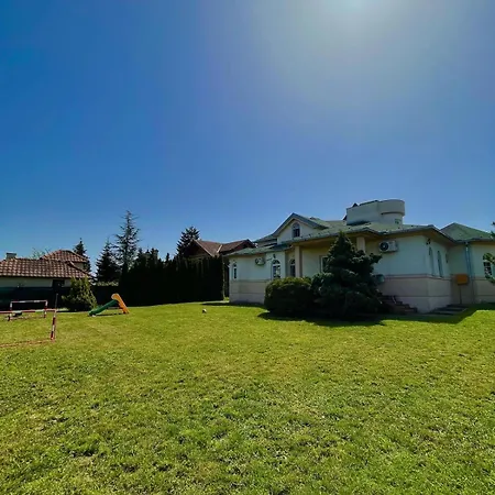 Diplomat Haven Apartament *