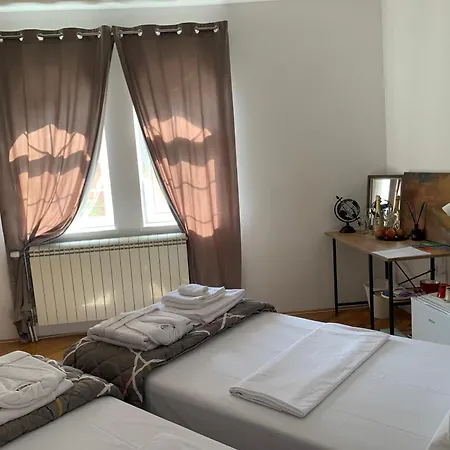 Diplomat Haven Апартаменты Sremska Kamenica