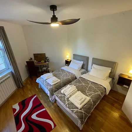 Diplomat Haven Апартаменты Sremska Kamenica