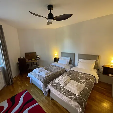 Апартаменты Diplomat Haven *