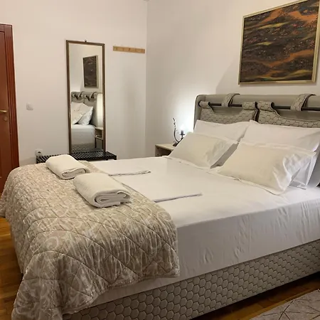 Апартаменты Diplomat Haven *