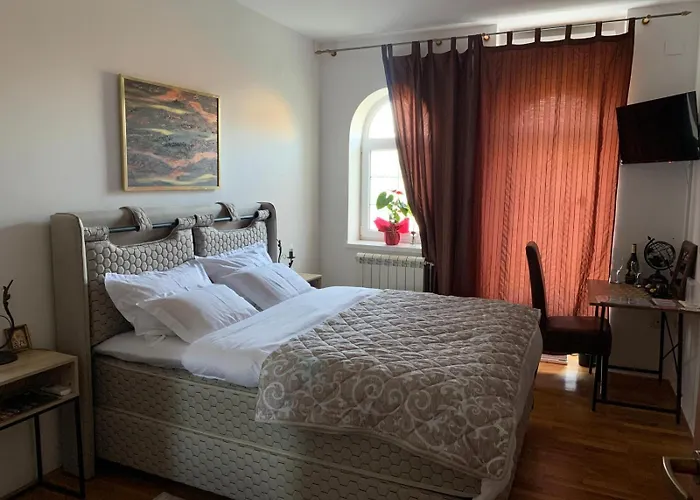 アパート Diplomat Haven Sremska Kamenica