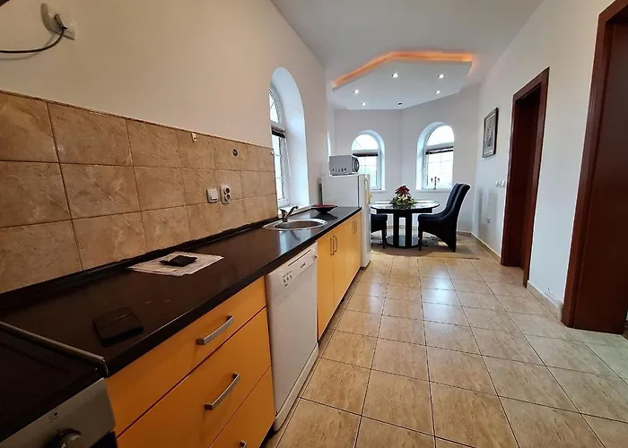 Diplomat Haven * Sremska Kamenica