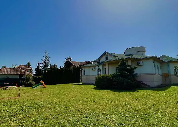 Diplomat Haven アパート *