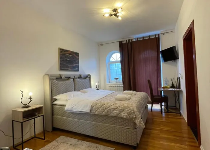 Diplomat Haven アパート