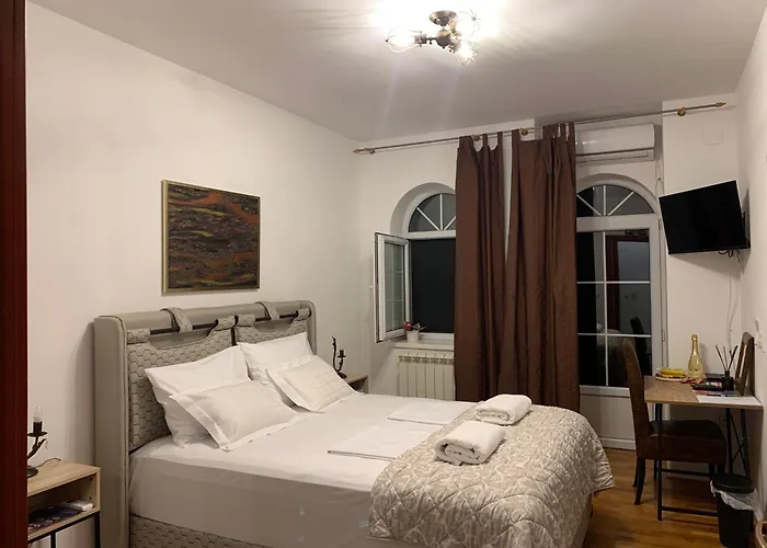 Diplomat Haven アパート